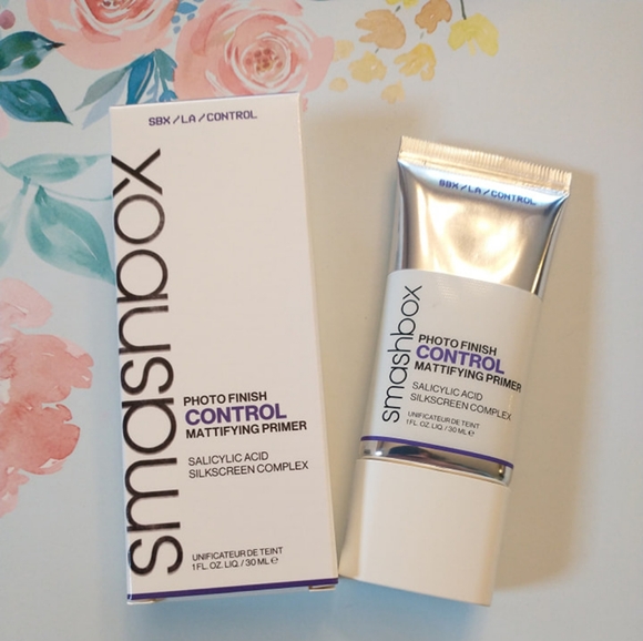 Smashbox Other - Smashbox Photo Finish Control Mattifying Primer - White & Silver Packaging